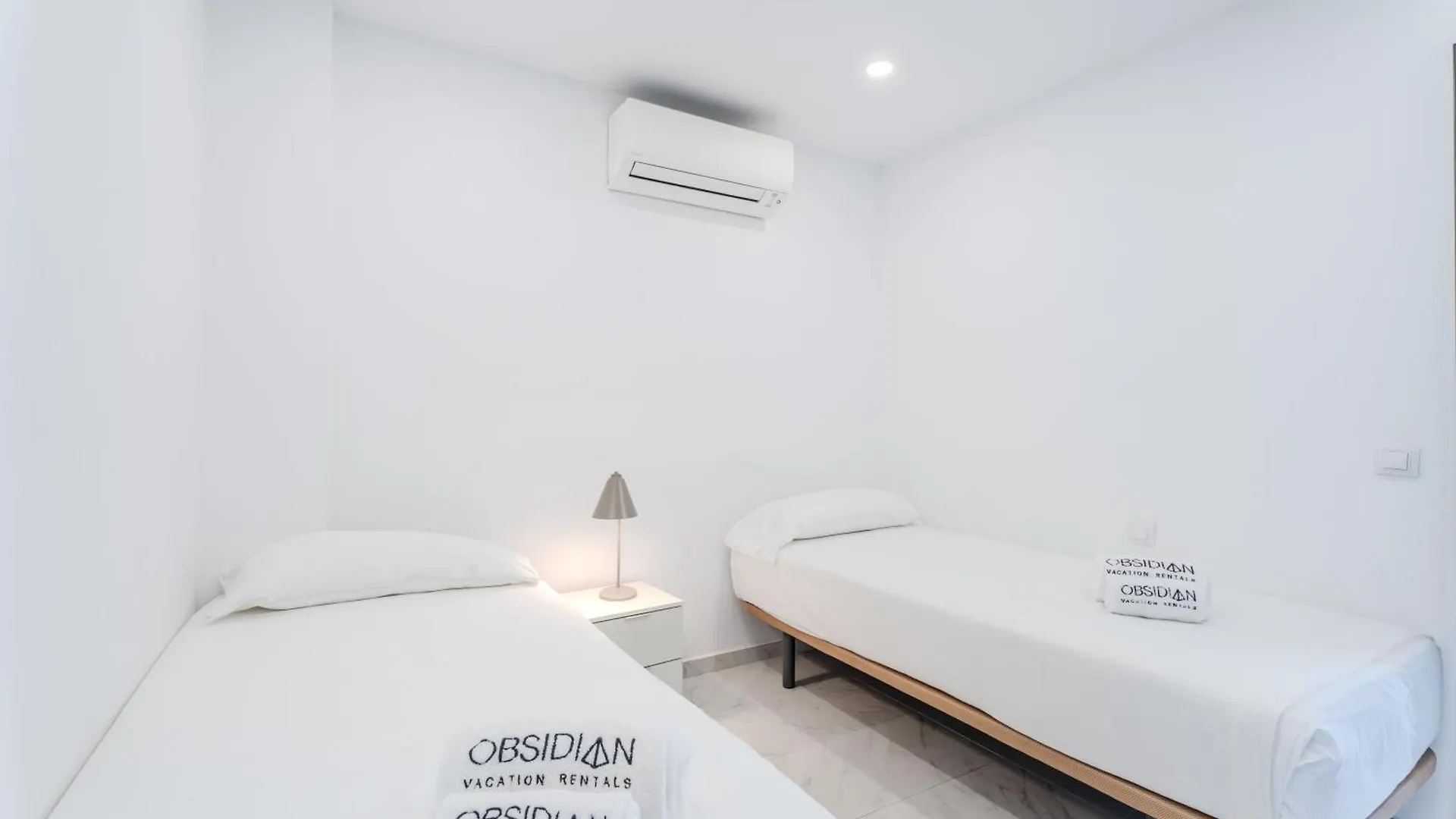 Obsidian Ocean Blue Radazul Apartment