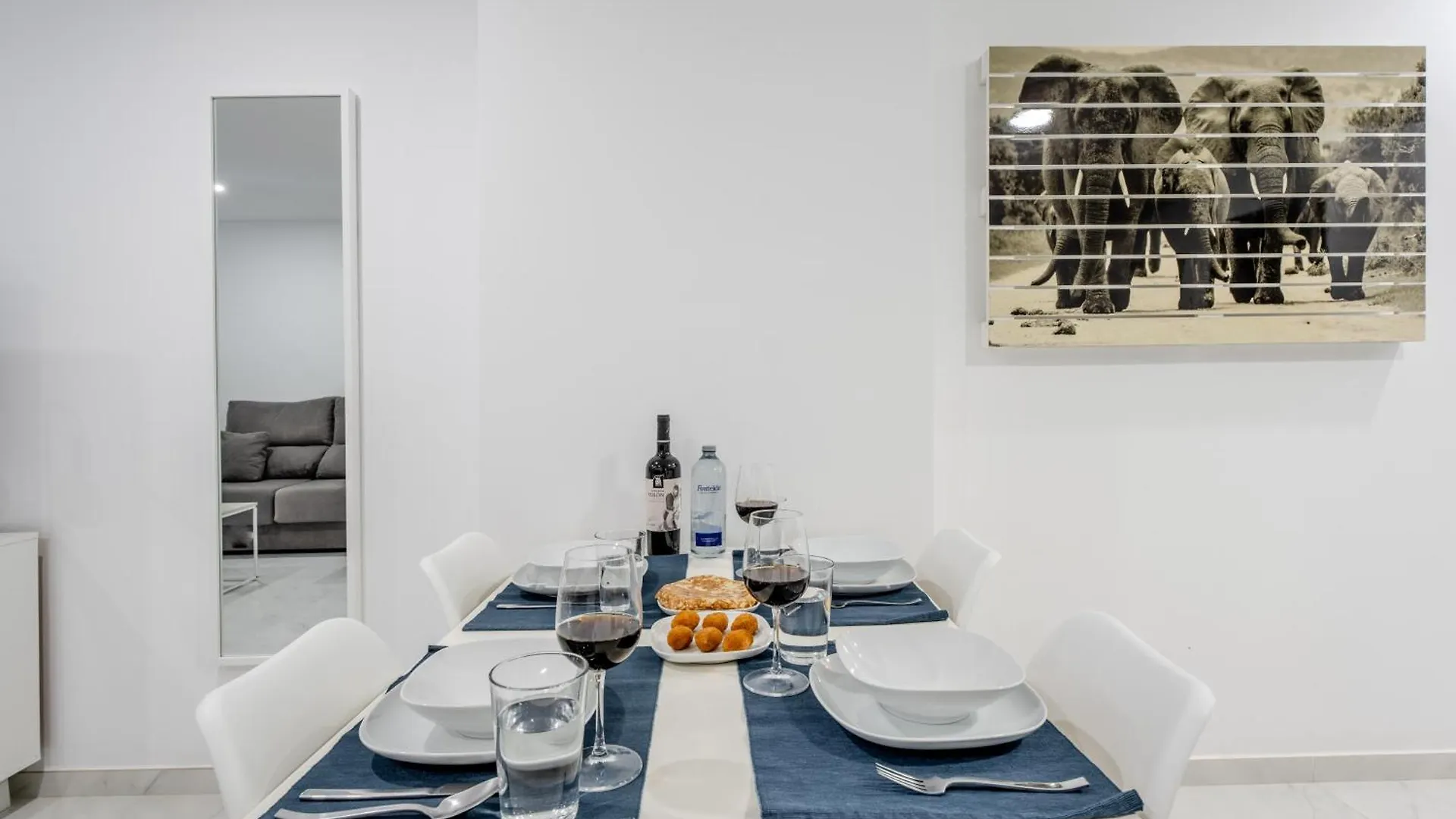 Obsidian Ocean Blue Radazul Apartment