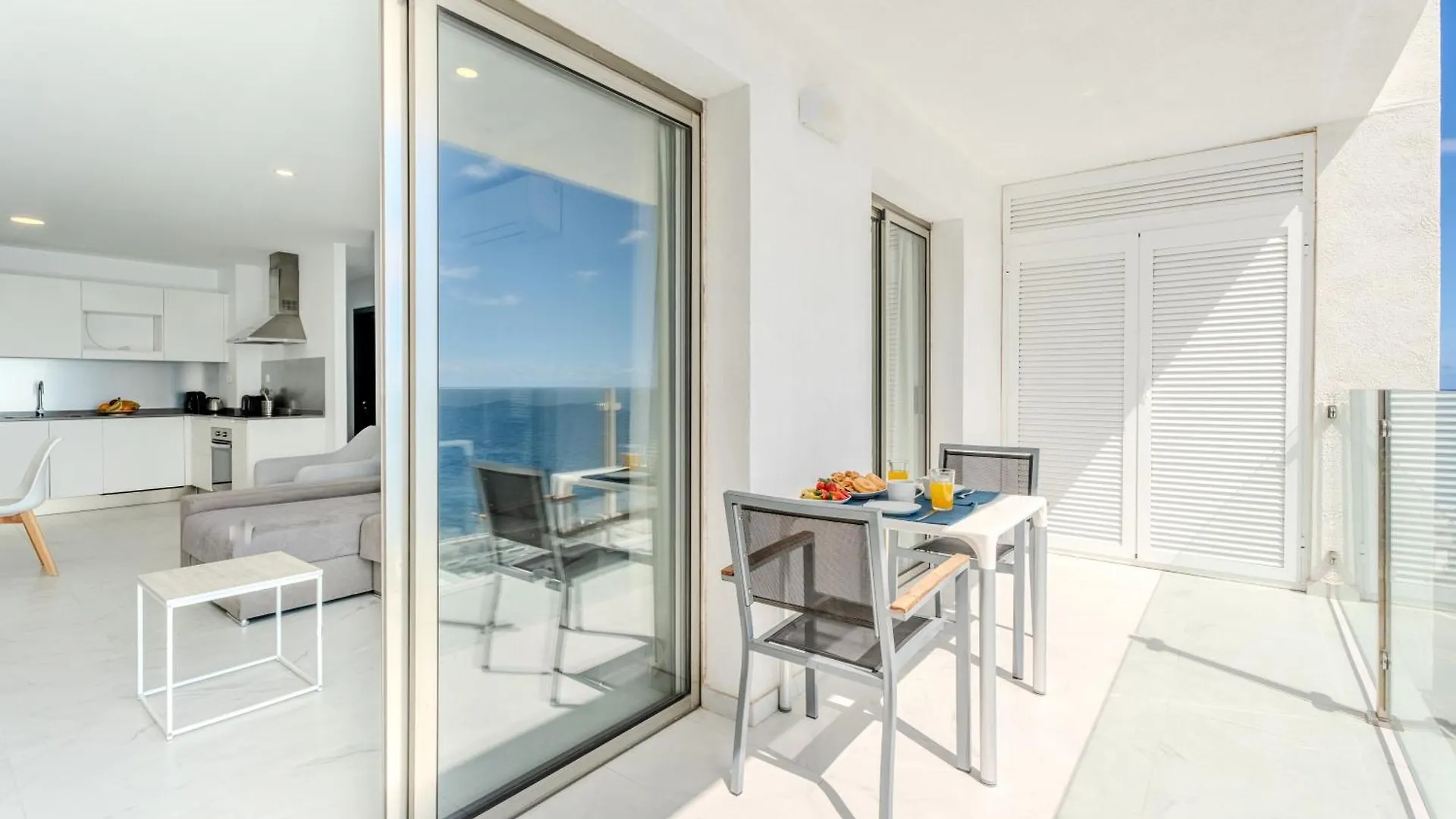 Obsidian Ocean Blue Radazul Apartment