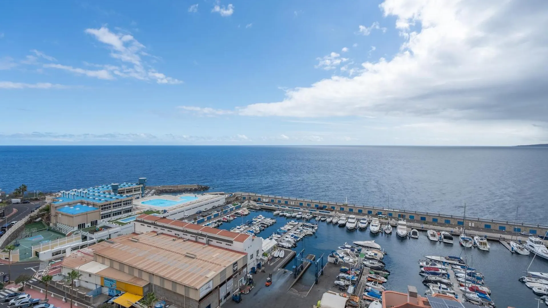 Obsidian Ocean Blue Radazul Apartment Spain